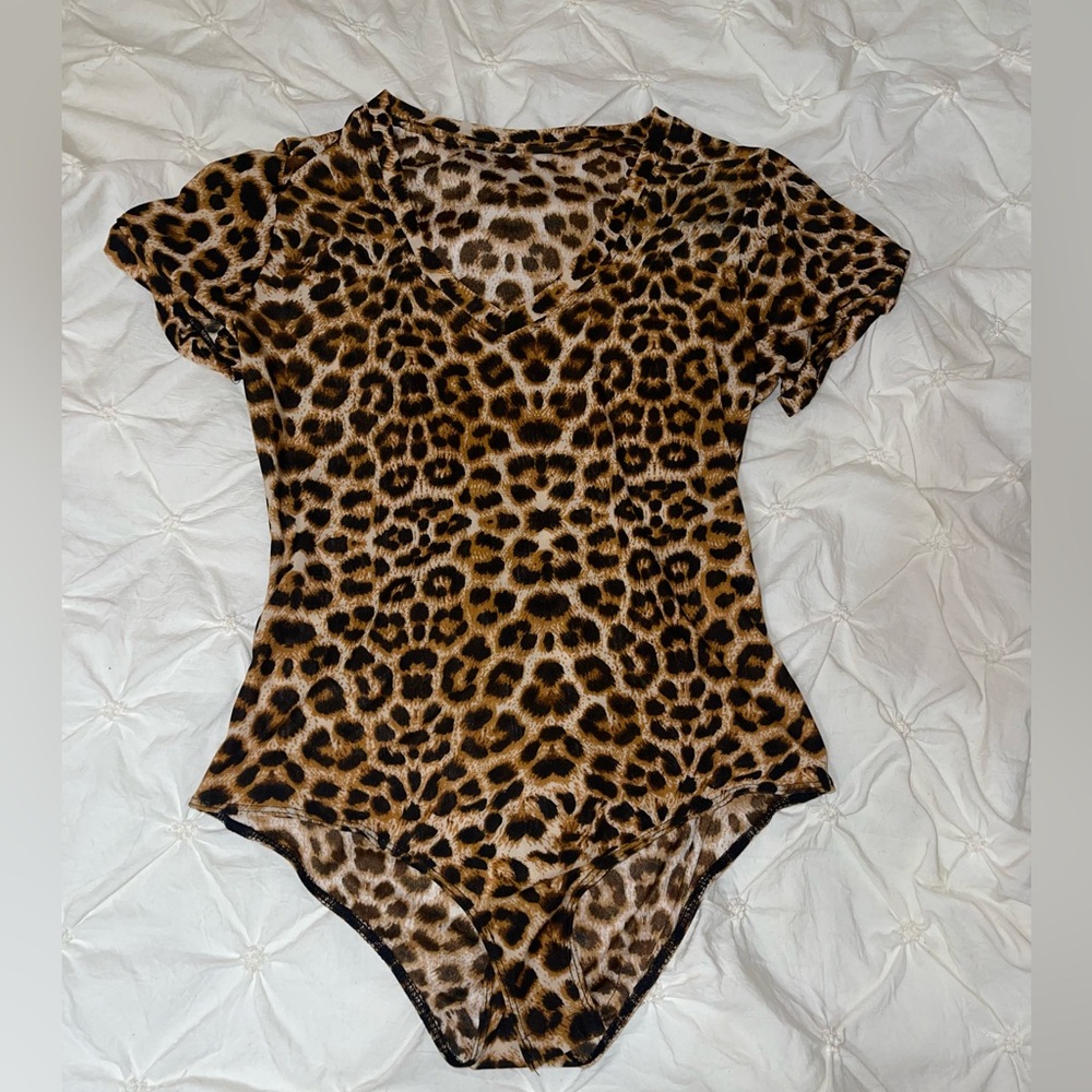 Brand: Unknown Color: Leopard print Size: Small bodysuit
